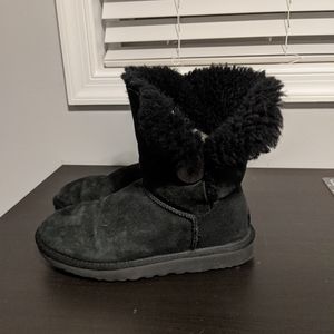 ‼️LAST CALL ‼️UGG Bailey Button Boots - Black